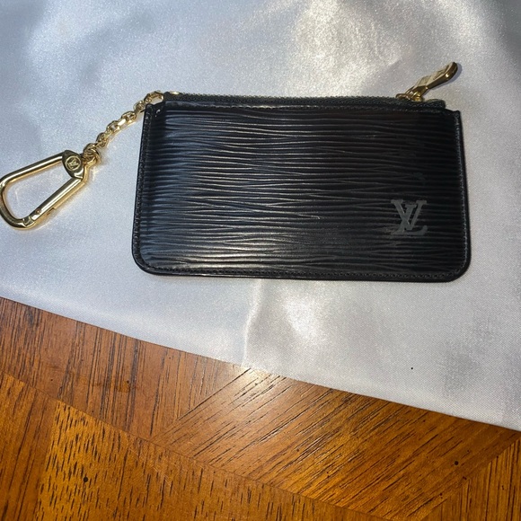 Louis Vuitton EPI leather key cles Only - Picture 2 of 8